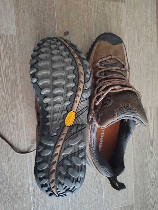 Нові кросівки Merrell Intercept - Brown