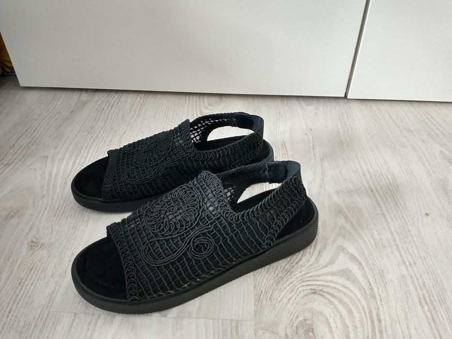 Buty ażurowe damskie
