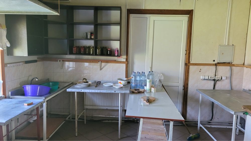 Колиба в напрямку Буковеля.