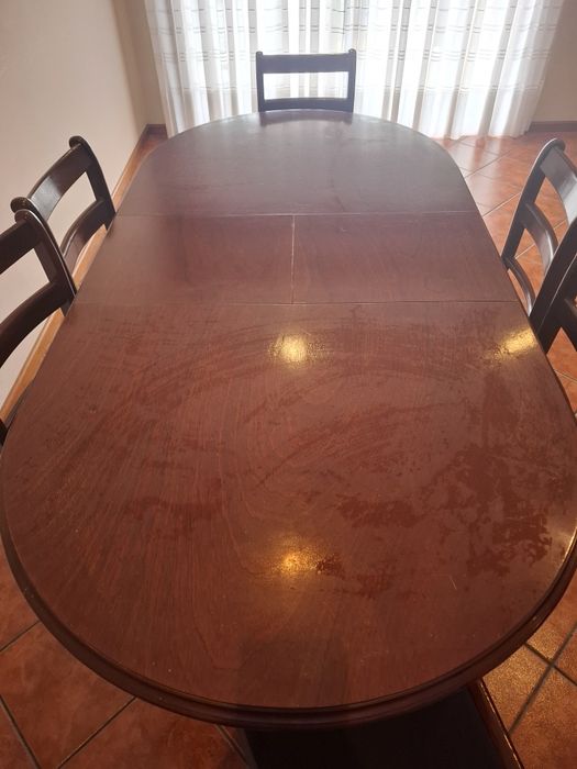 Mesa de sala de jantar