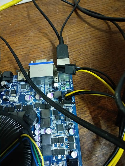 рабочая мат плата Gigabyte GA-H55M-S2H  с  HDMI