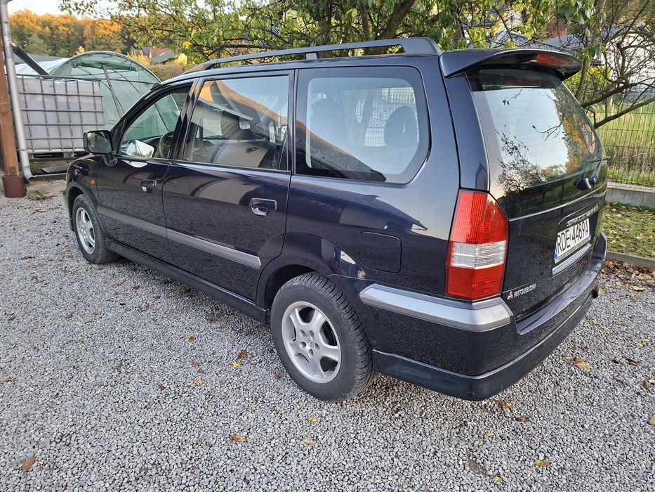 Mitsubishi Vagon 6 osobowy