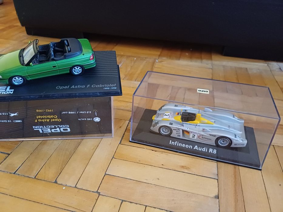Auta kolekcjonerskie 1 : 43
