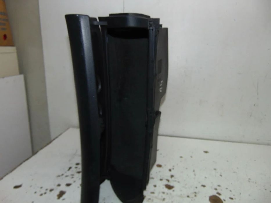 Audi A4 porta luvas " nova de stock antigo
