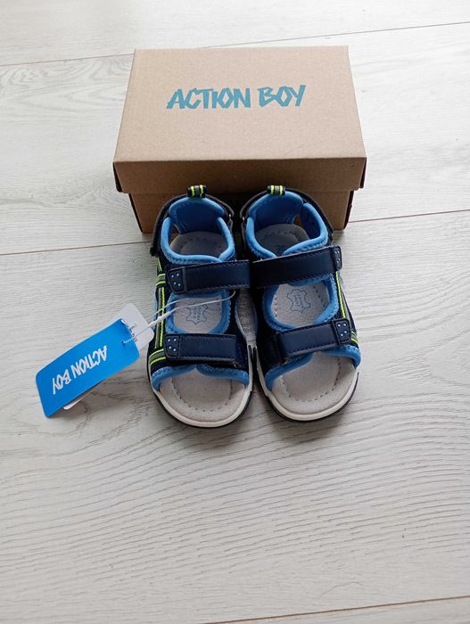 Sandały z wkładką z naturalnej skóry NOWE rozmiar 24