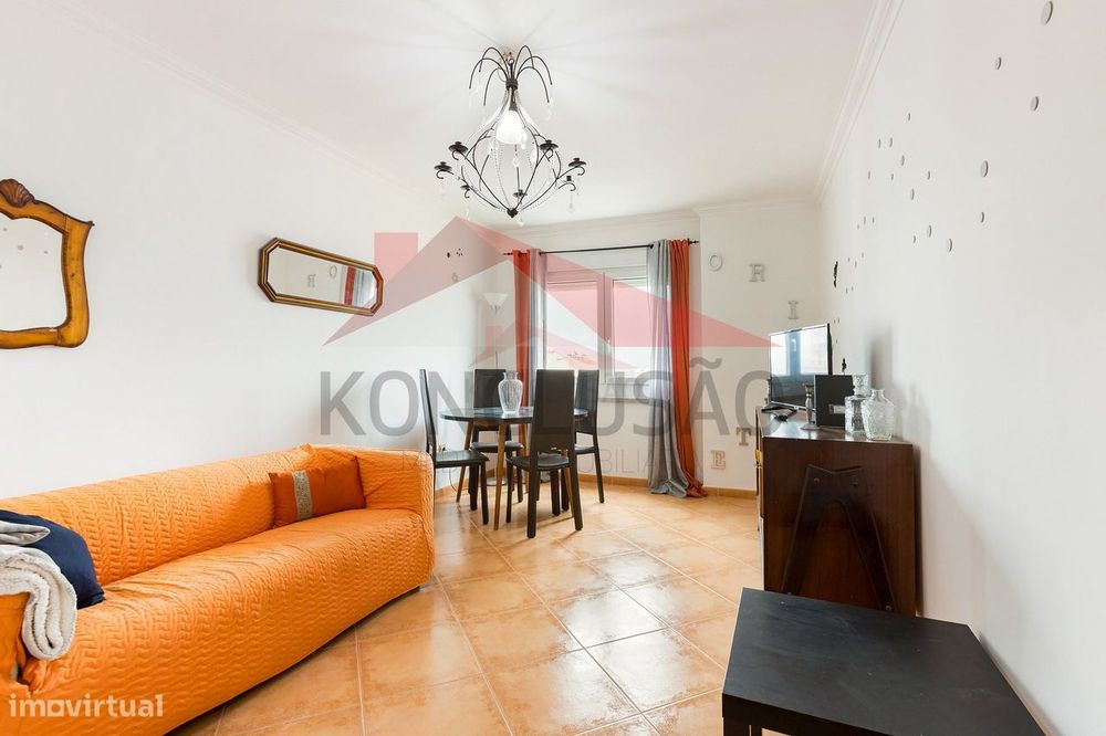 T2 no Carregado, o lugar ideal para o seu lar!