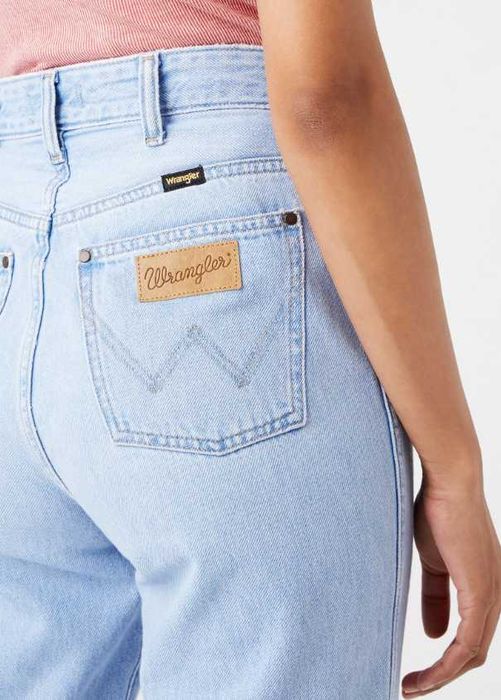 Nowe spodnie jeansowe Wrangler r. W25L32 'Ice Ice Baby' Comfy Mom
