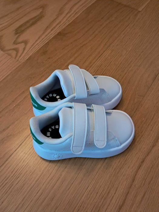 sapatilhas ADIDAS novas