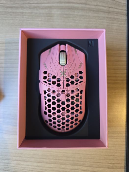Finalmouse ULX Sakura [Medium]