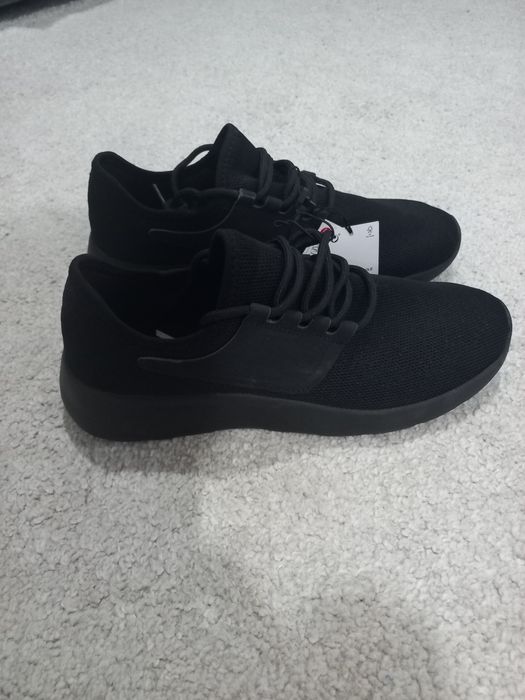 Sapatilhas pretas 41 homem