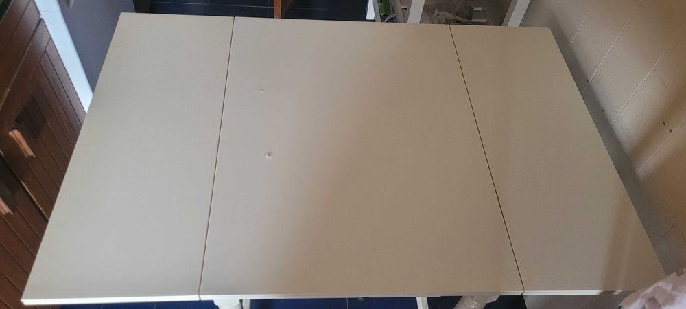 Mesa de cozinha c/ cadeiras