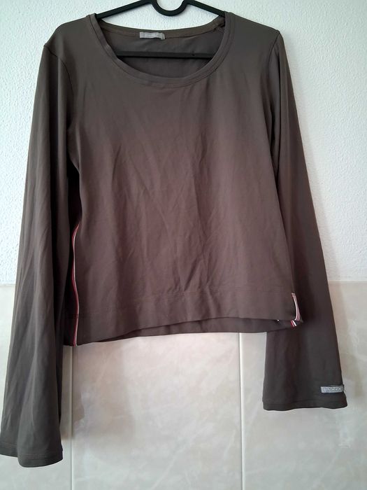 Macacão Denim Co.,com blusa Usa Pro e camisola Lefties.