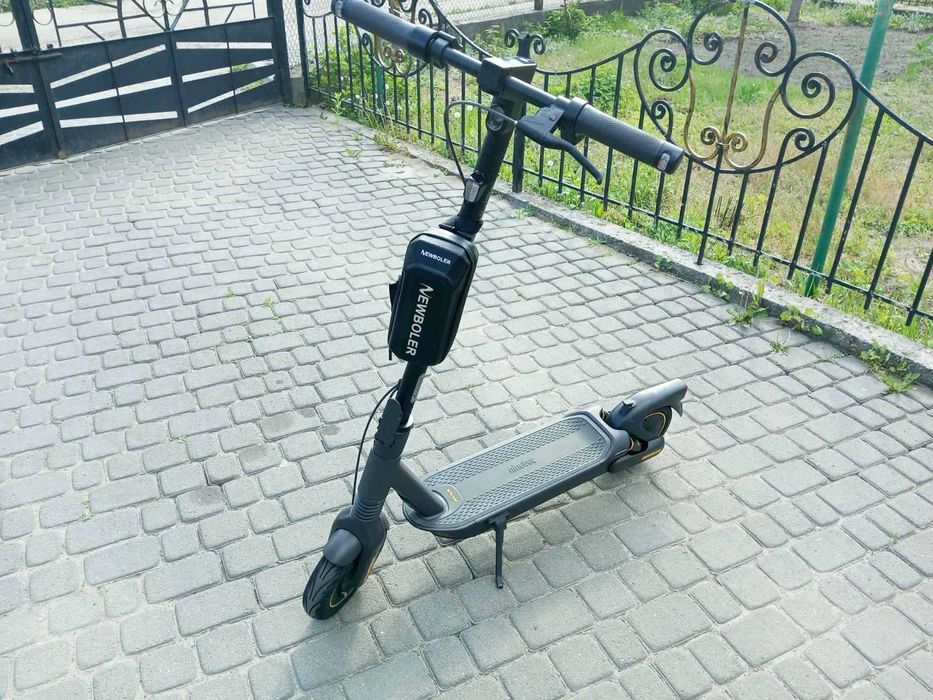 Електросамокат Ninebot g2