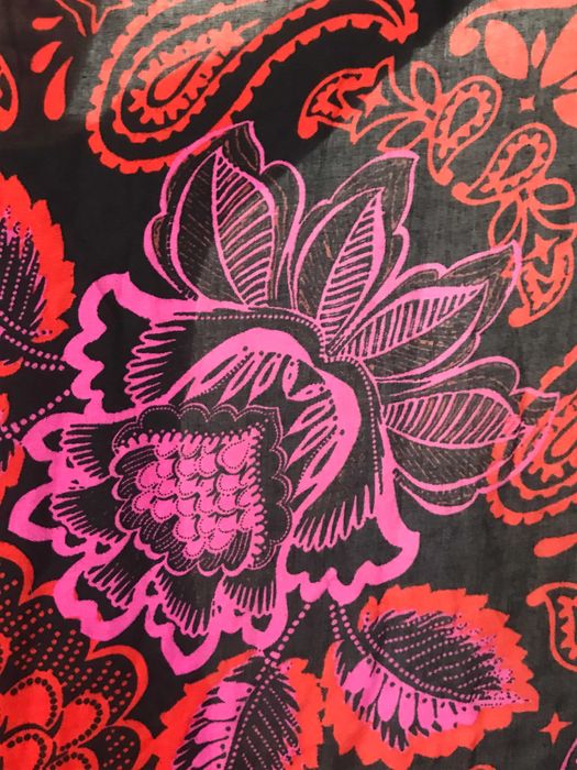 Lenço Desigual Rosa, Preto e Vermelho