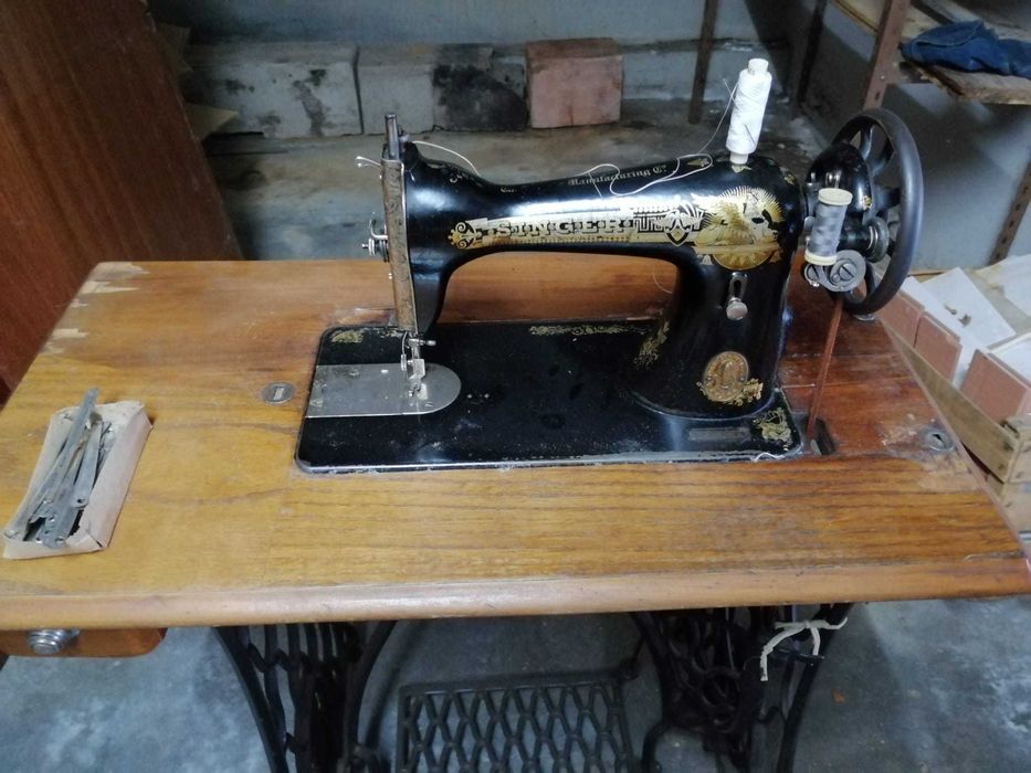 Máquina de costura antiga