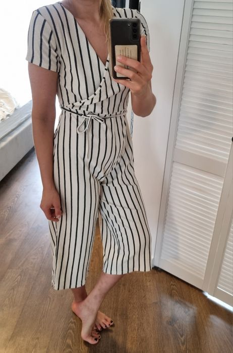 Primark 40 L kombinezon 3/4 biały w czarne paski elegancki luźny sznur