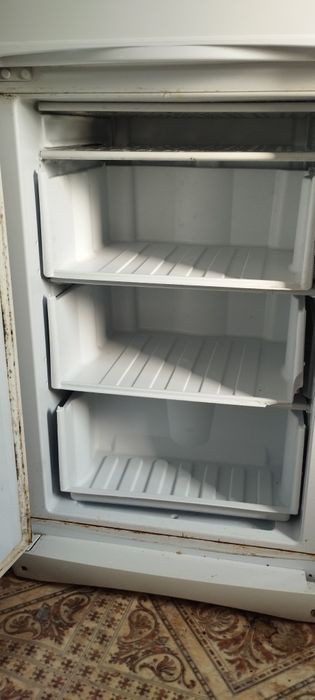 Холодильник idesit