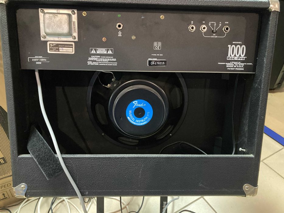 Комбо - "PEAVEY Studio Pro40"-"Fender Roc Pro1000"