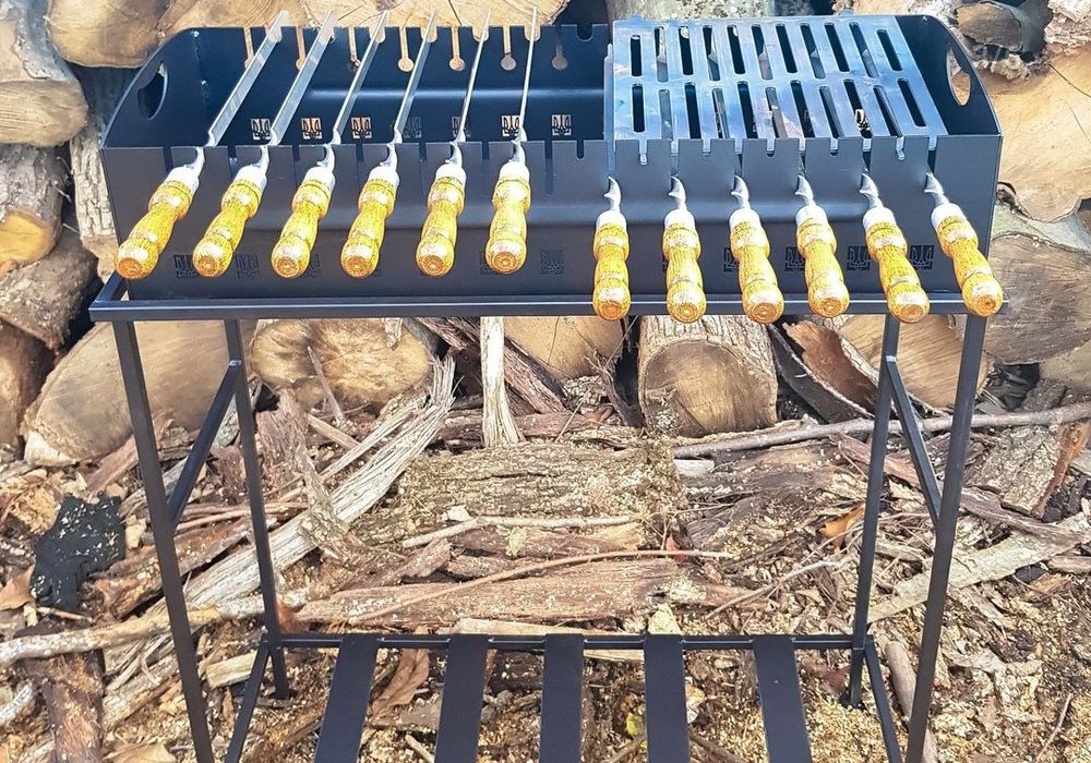 Мангал розбірний, метал 3мм, на 8 шомпурів + дровниця.