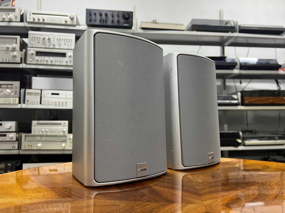 Kolumny podstawkowe Canton Plus GXL Audio Room