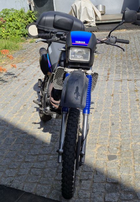 Yamaha XT 350 preta de 1994