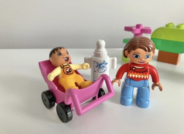 10585 Lego Duplo mama z dzieckiem wiek 2-5