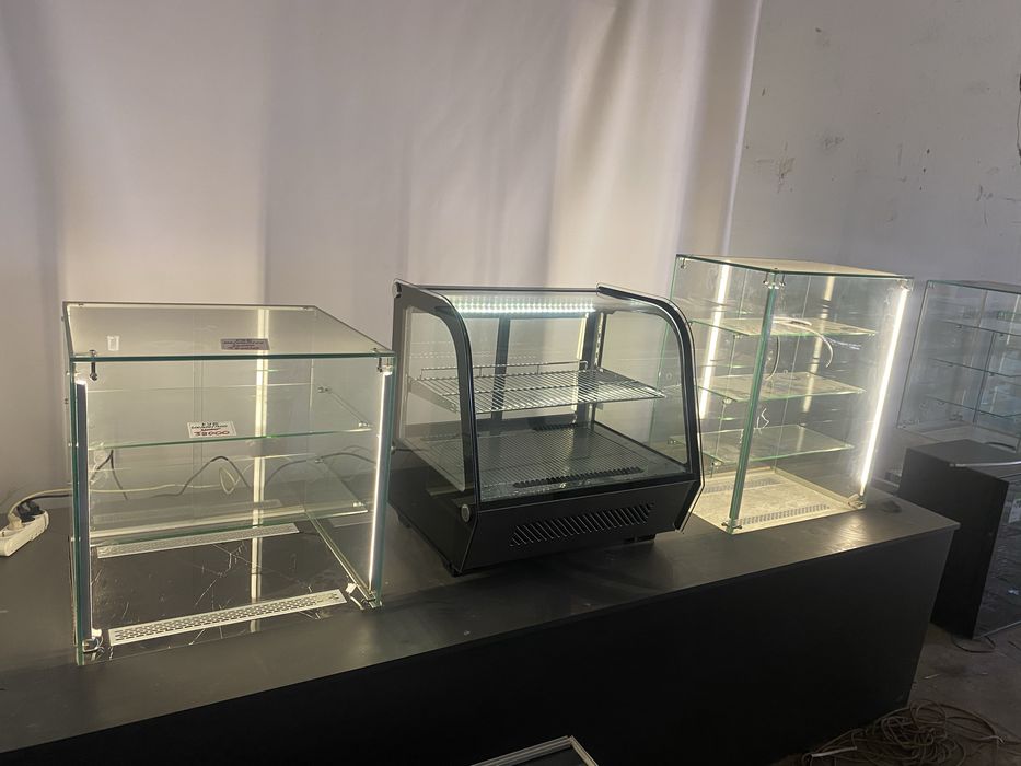 Витрина кондитерская холодильная куб холодильник для десертов