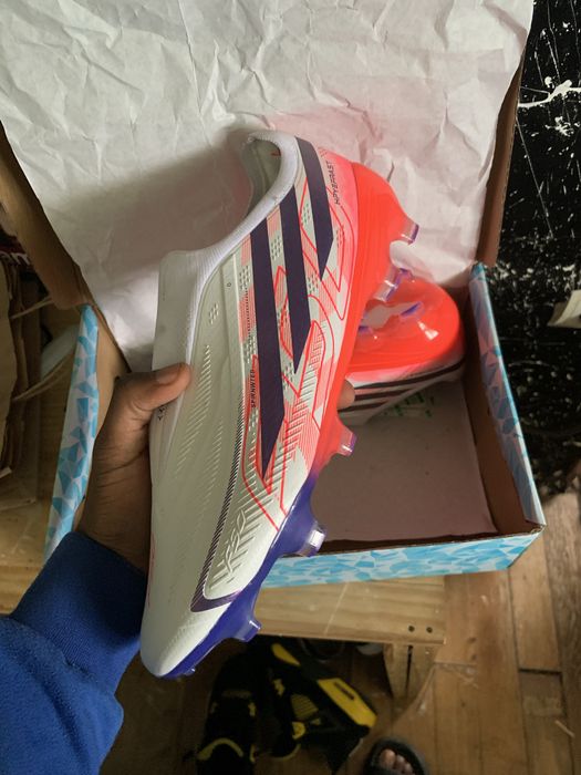 Adidas       F50