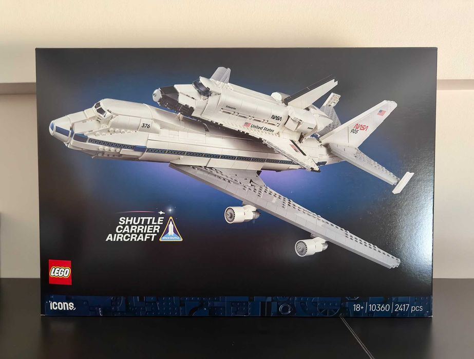 Lego ICONS Shuttle Carrier Aircraft