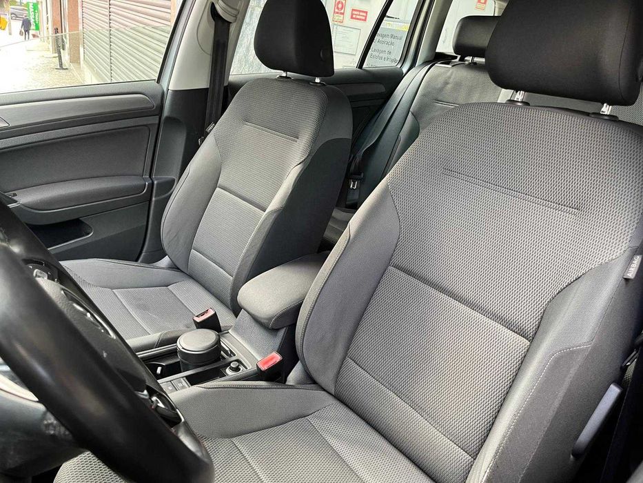 VW Golf Variant 1.6 TDi Confortline | Impecável | Tudo em dia