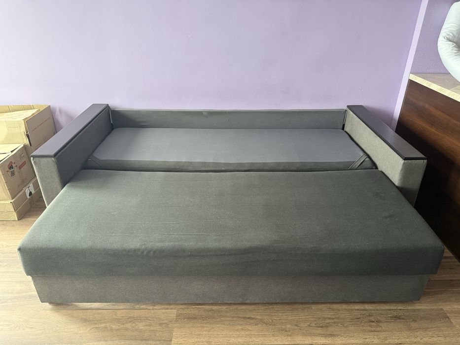 Диван сірий 160х180