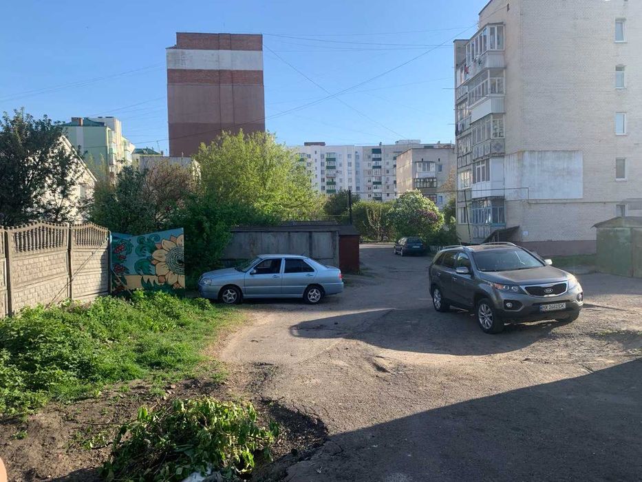 земельна ділянка поруч з центром міста