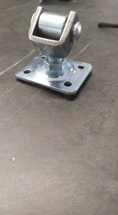 Zawias regulowany M16