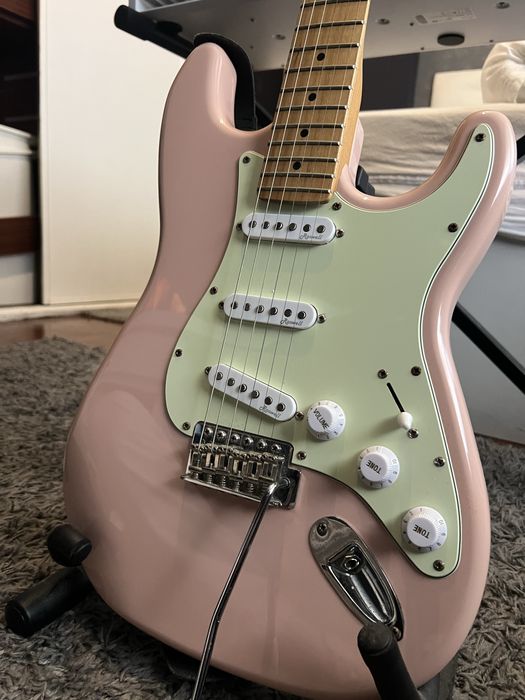 Harley Benton Strat Pink