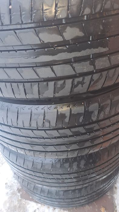Felgi aluminiowe R20 cali z oponami 235/50 R20