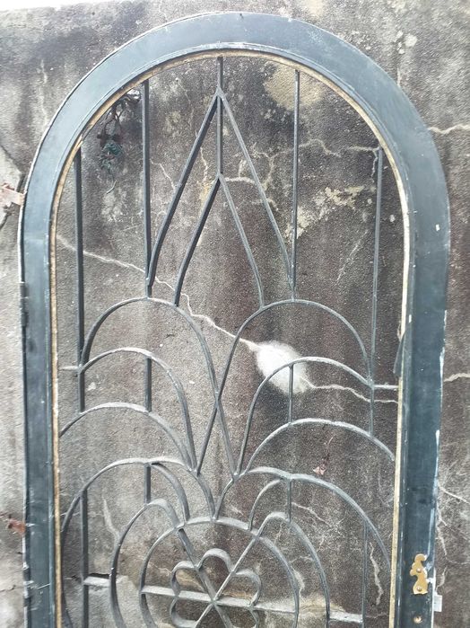 Porta em ferro antiga