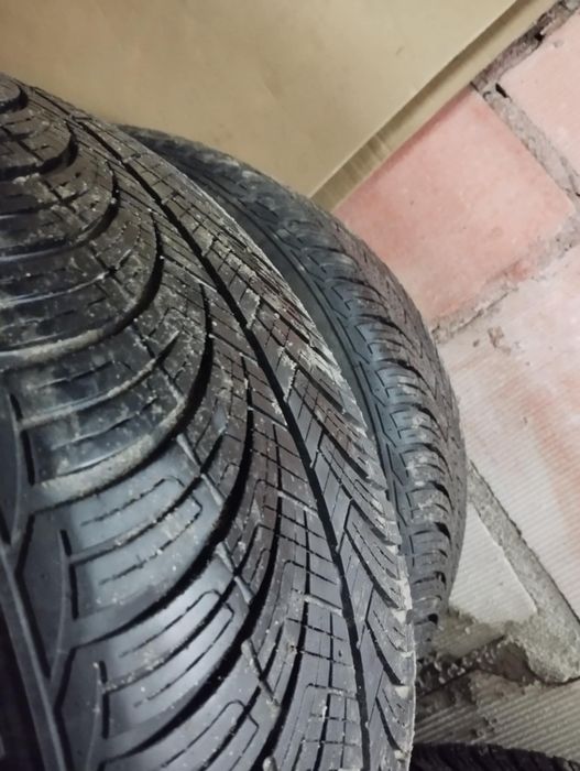 Opony całoroczne, wielosezonowe 245/40/R18