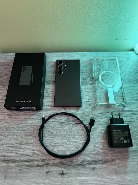 Samsung Galaxy S24 Ultra 12GB/256GB – Como Novo