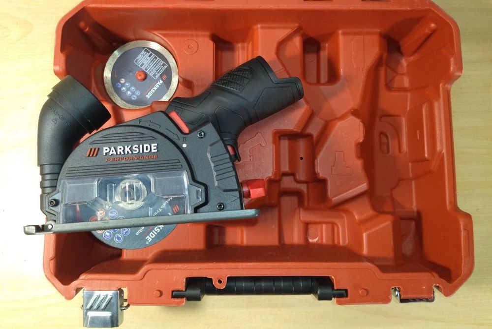 Товар с германии паркетка дисковая пила PARKSIDE PHKS 1350 E4