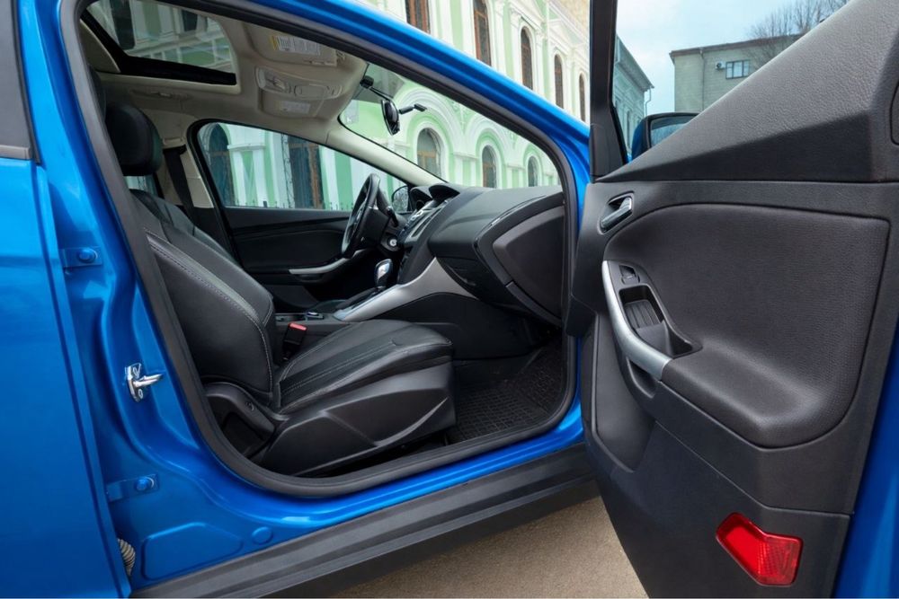 Ford Focus SE  2014 модельний рік