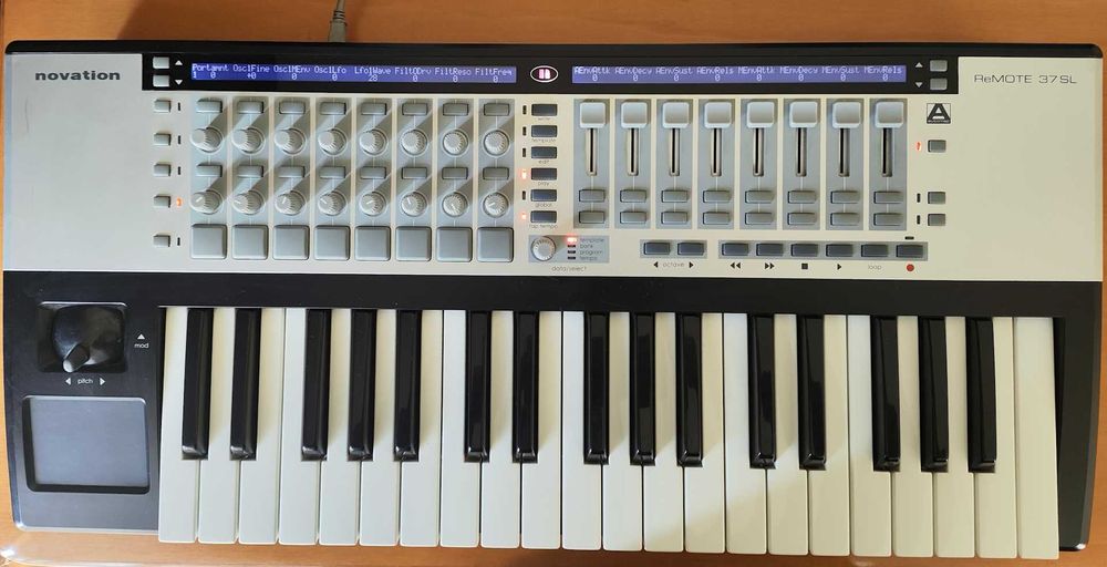 Novation ReMOTE 37 SL - Keyboard (Cubase/Live/Reason/Logic/FL) in Original Box64553167080834121