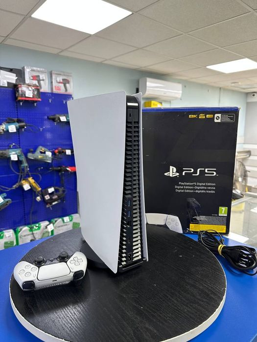 Sony PlayStation 5 Digital Edition 825gb.