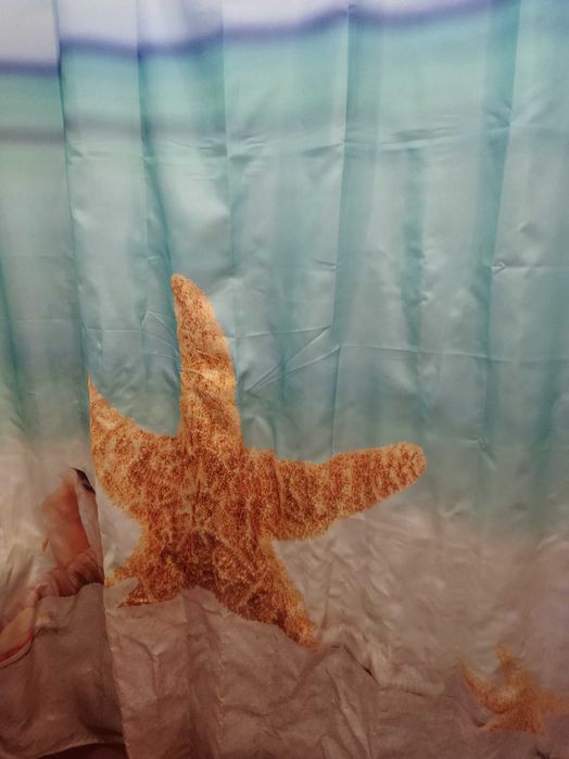 Шторка для ванної