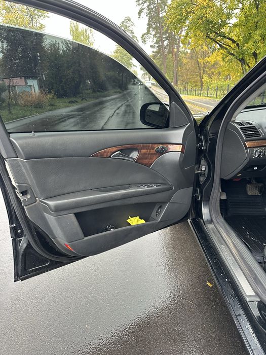 Продам Mercedes W211
