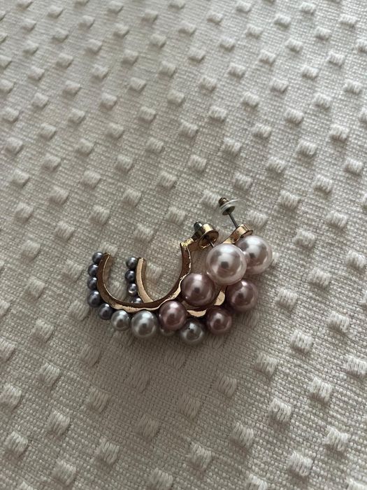 Várias peças em prata ou aço da melhor qualidade, como novas