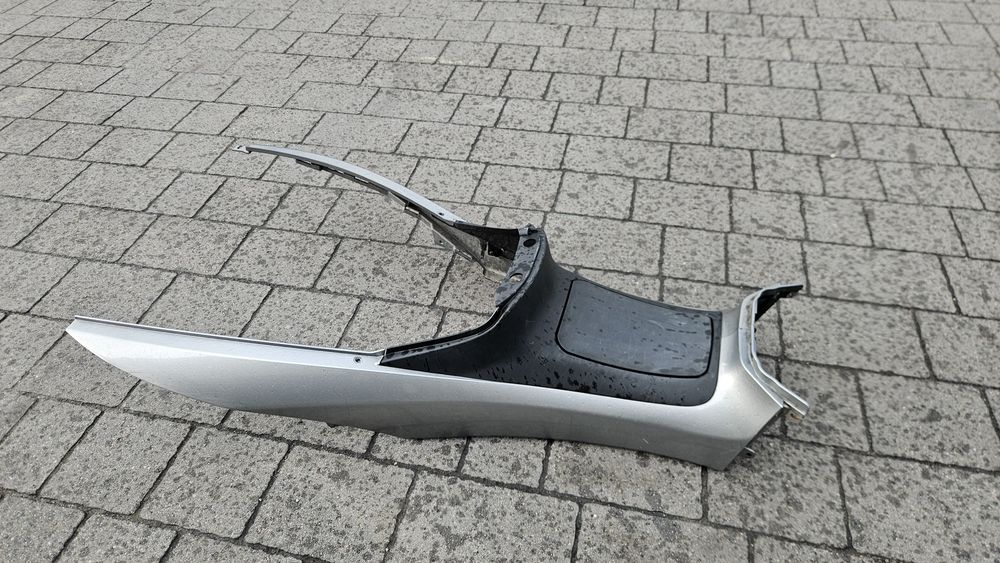 Tunel środkowy Piaggio mp3 wypelnienie