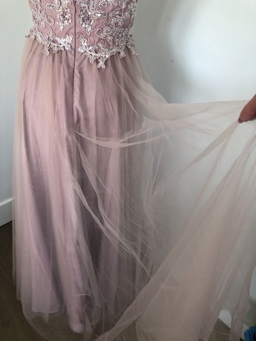 Suknia z tiulu Luxuar Limited