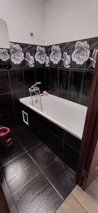 Продаж 3 кімнатної квартири Польова