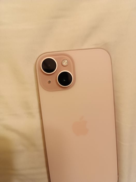 Iphone 15 рожевий