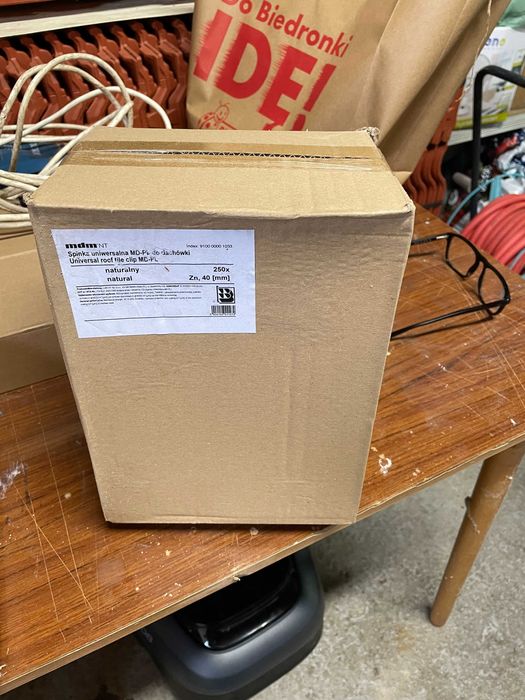 Spinka uniwersalna do dachówki ceramicznej MD - PL